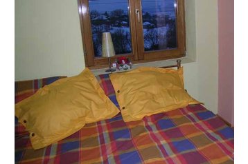 Serbia Privát Mali Izvor, Interiorul